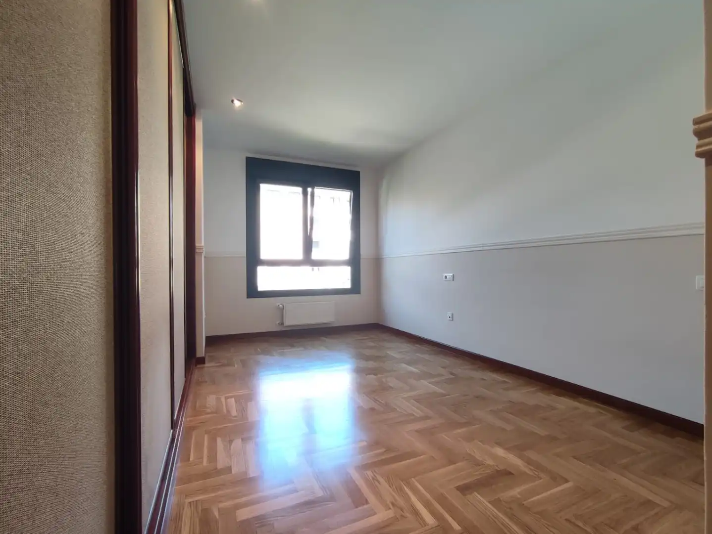 Habitación de Piso de alquiler en Gijón  con Calefacción, Parquet y Terraza