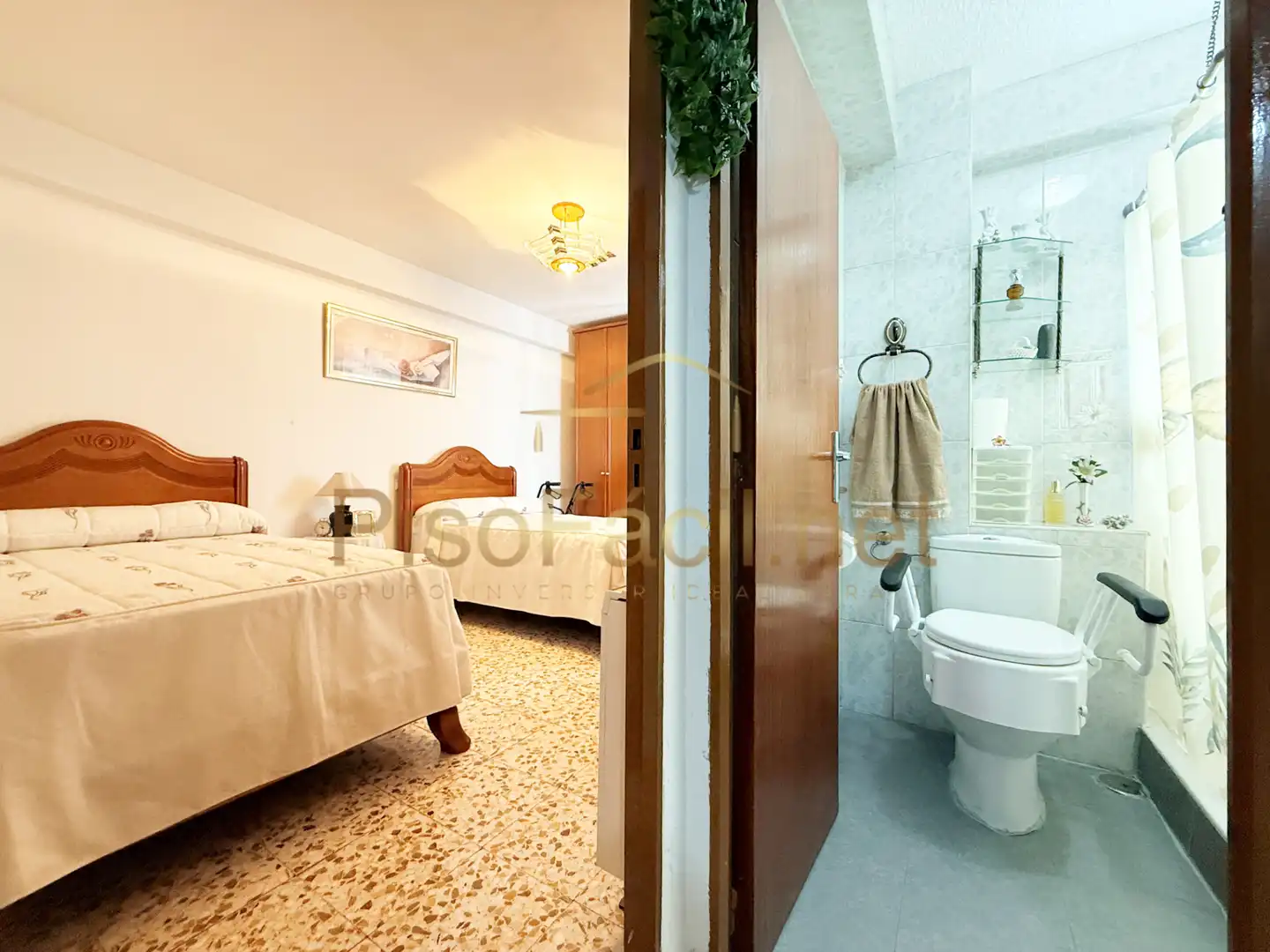 Dormitori de Pis en venda en Parla amb Calefacció, Terrassa i Moblat
