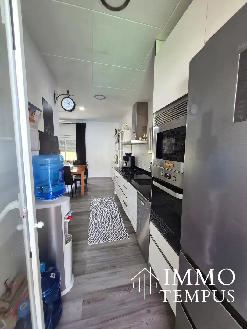 Kitchen of Flat for sale in Terrassa  with Parquet flooring, Terrace and Oven
