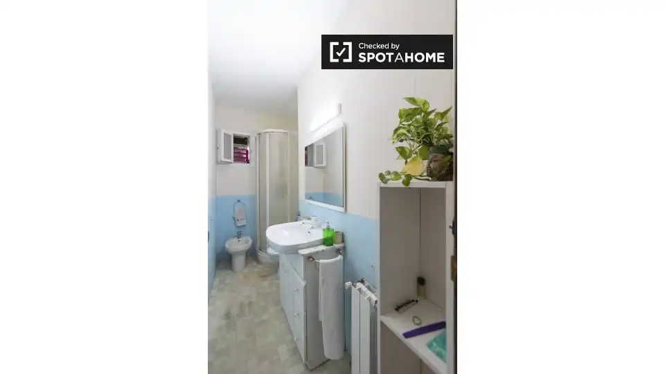 Bany de Apartament per a compartir en Madrid amb Aire condicionat i Terrassa