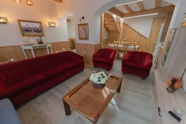 Sala d'estar de Casa o xalet en venda en Villamayor de Calatrava amb Aire condicionat, Terrassa i Moblat