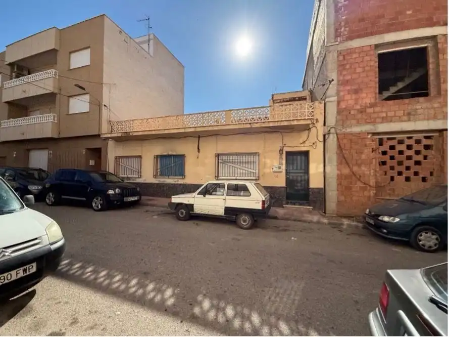 Casa in vendita a Pianista Adolfo Olivares