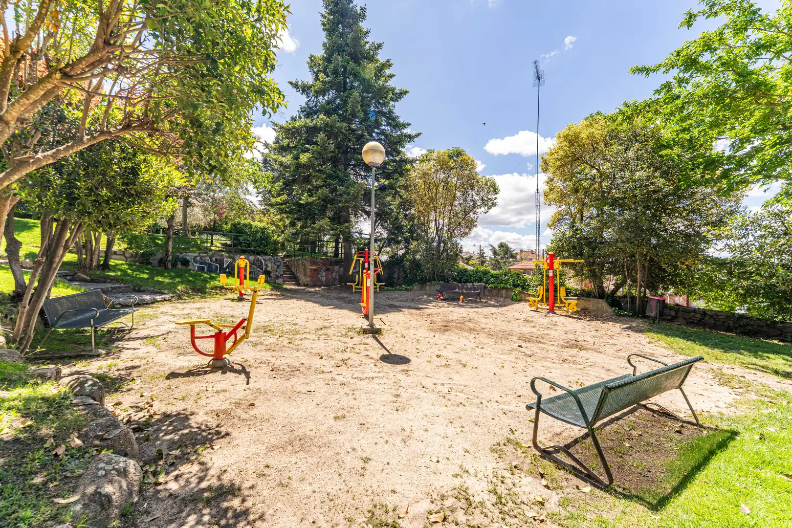 Jardín de Piso en venta en Collado Villalba con Calefacción, Amueblado y Piscina comunitaria