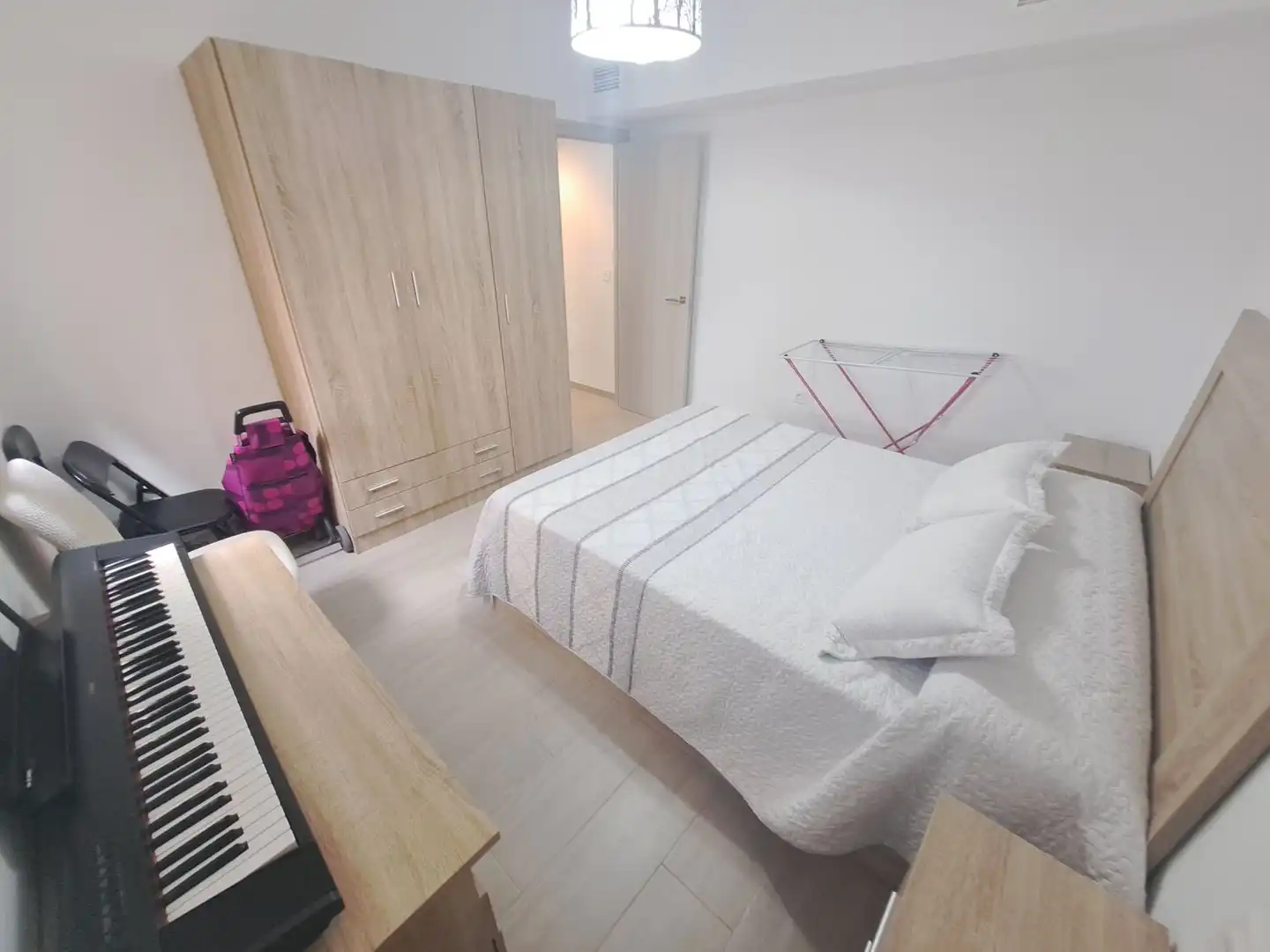 Habitación de Piso de alquiler en Granada con Aire acondicionado, Calefacción y Balcón