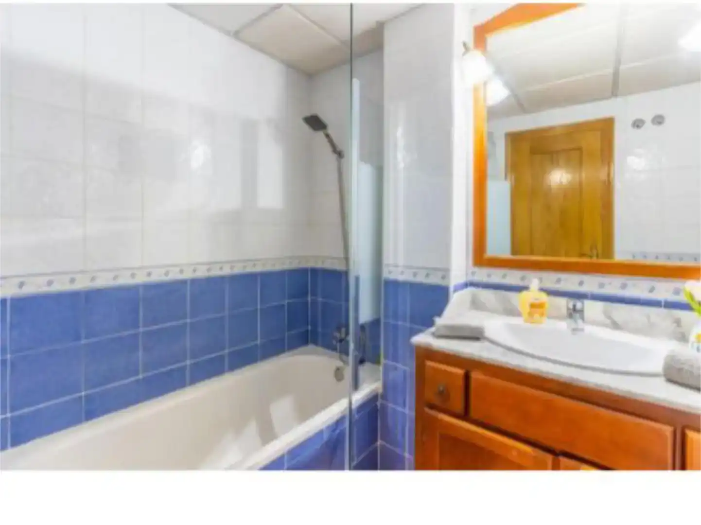 Badezimmer von Wohnung zur Miete in Mojácar mit Klimaanlage, Abstellraum und Schwimmbad