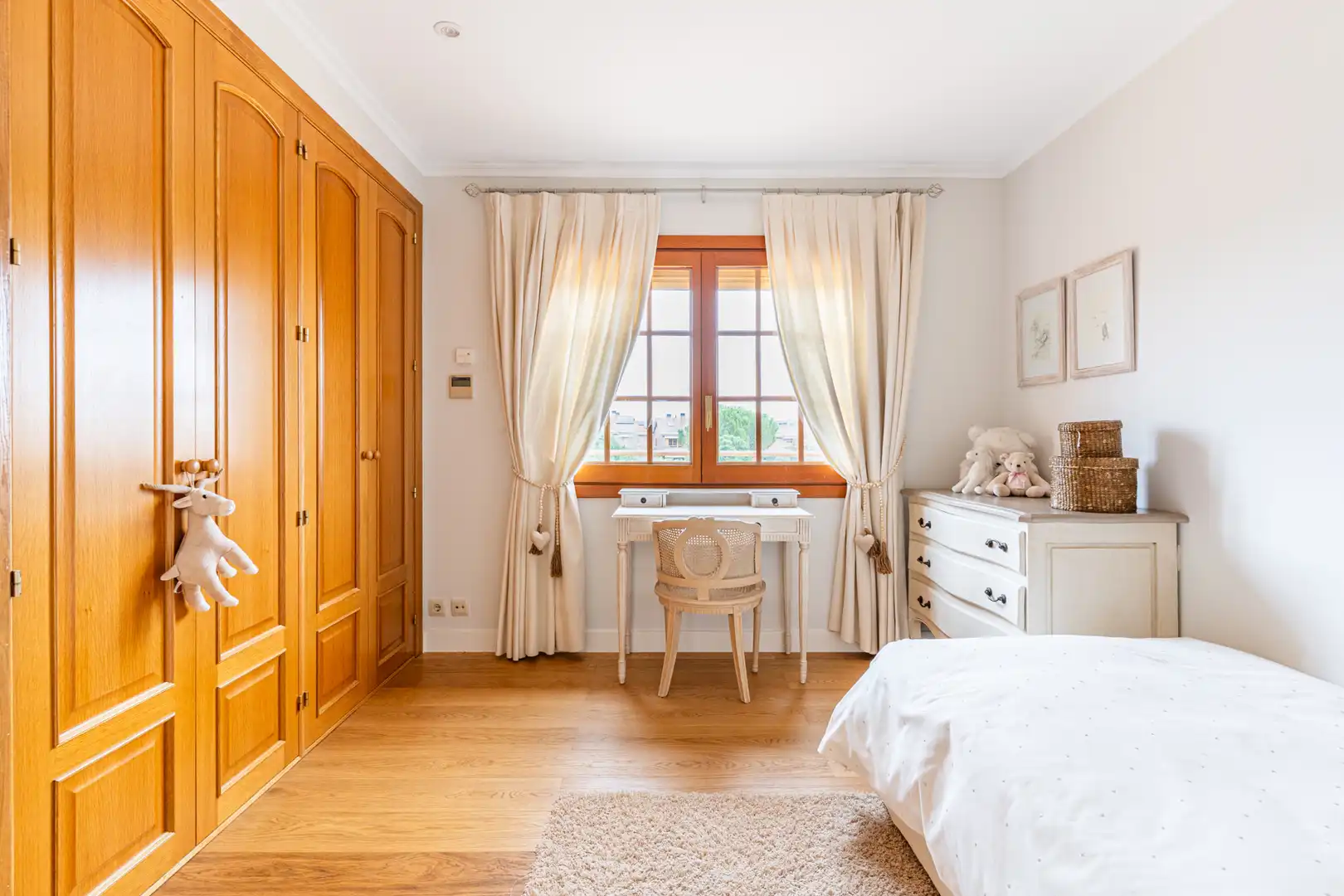 Habitación de Casa o chalet en venta en Las Rozas de Madrid con Aire acondicionado, Calefacción y Jardín privado