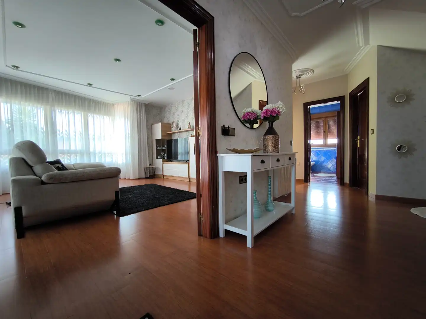 Sala d'estar de Casa o xalet en venda en Cambados amb Calefacció, Jardí privat i Parquet