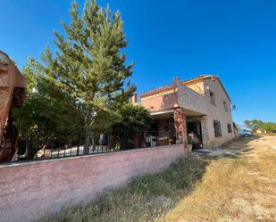 Vista exterior de Casa o xalet de lloguer en Moratalla amb Calefacció, Jardí privat i Terrassa