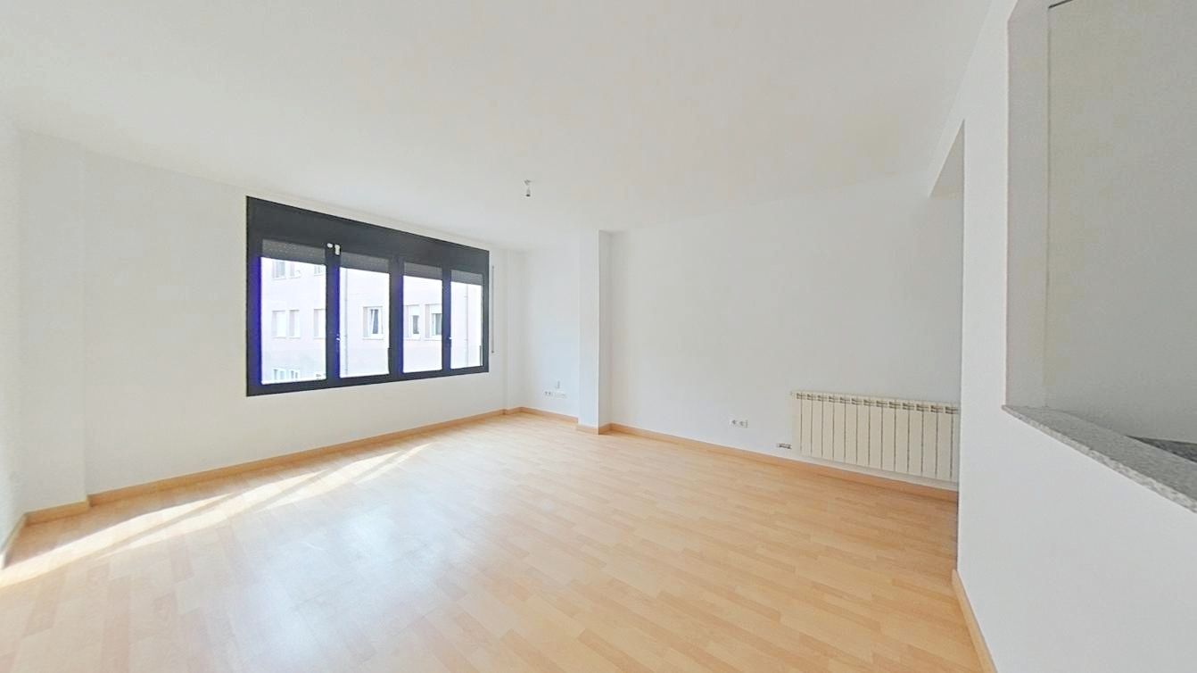 Sala de estar de Piso en venta en Girona Capital con Calefacción, Horno y Lavadora