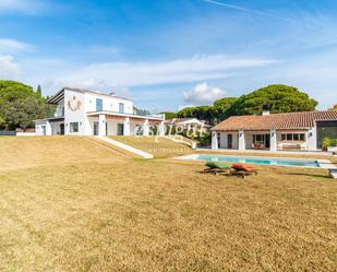 Exterior view of House or chalet for sale in Sant Andreu de Llavaneres  with Air Conditioner, Heating and Private garden
