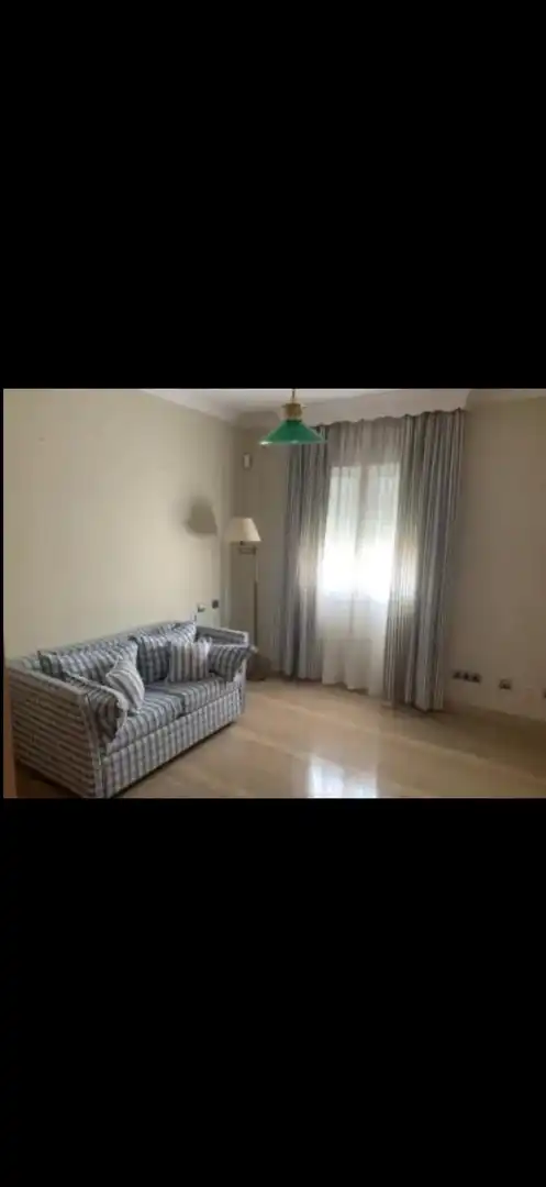 Sala de estar de Ático de alquiler en Marbella con Calefacción, Jardín privado y Piscina