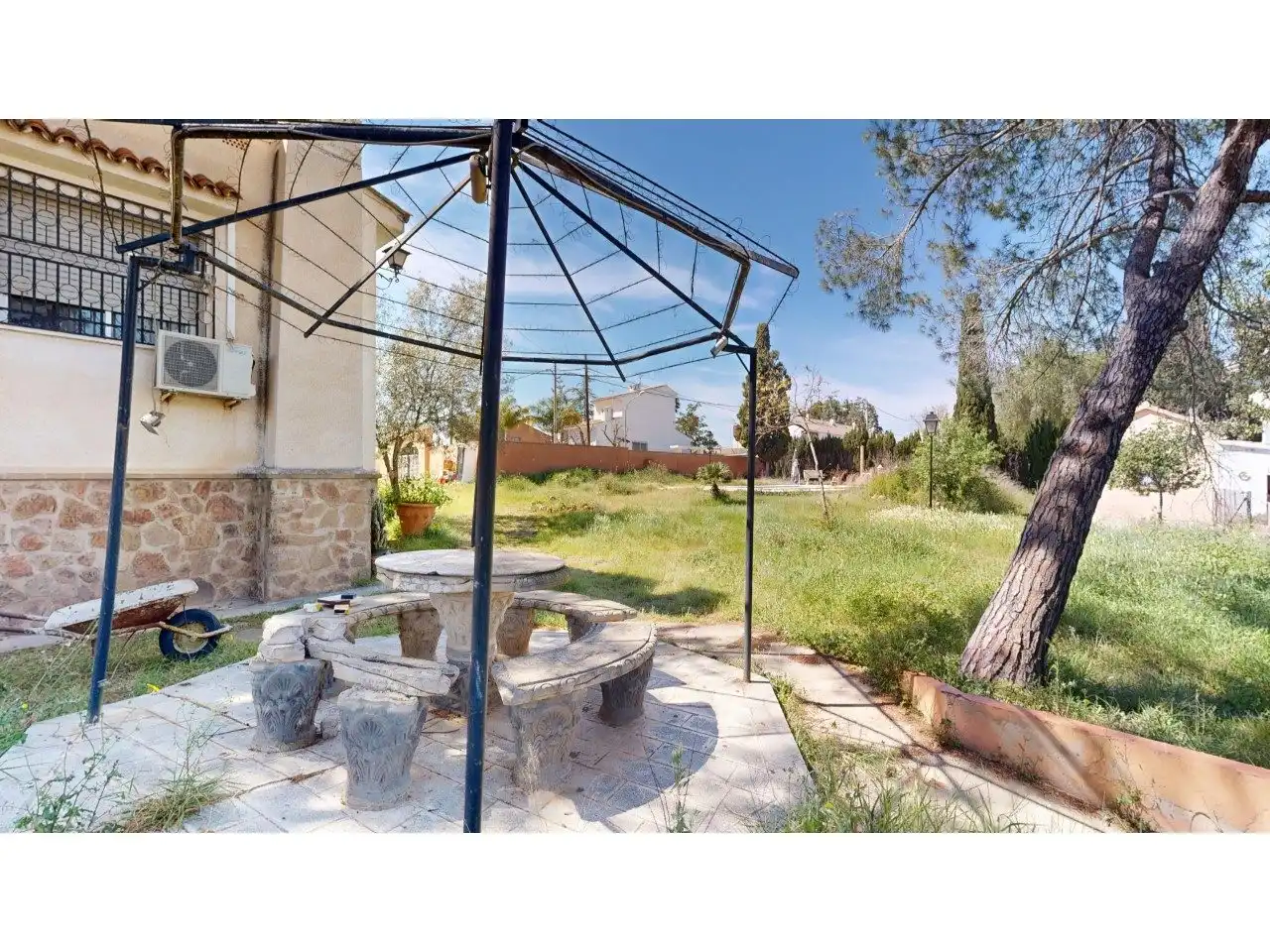 Jardín de Casa o chalet en venta en La Pobla de Vallbona con Jardín privado y Piscina