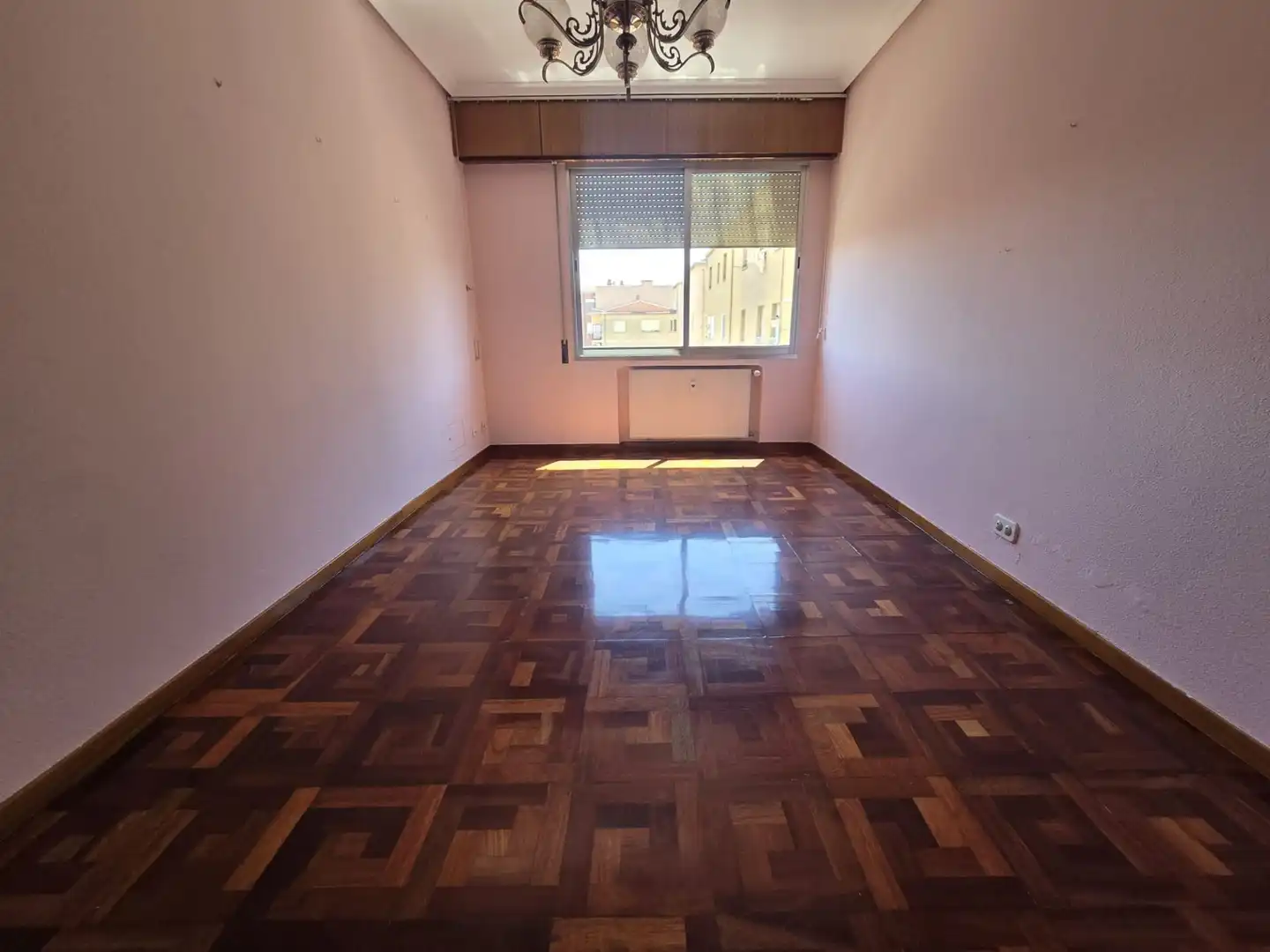 Dormitori de Àtic en venda en  Logroño amb Aire condicionat, Calefacció i Terrassa