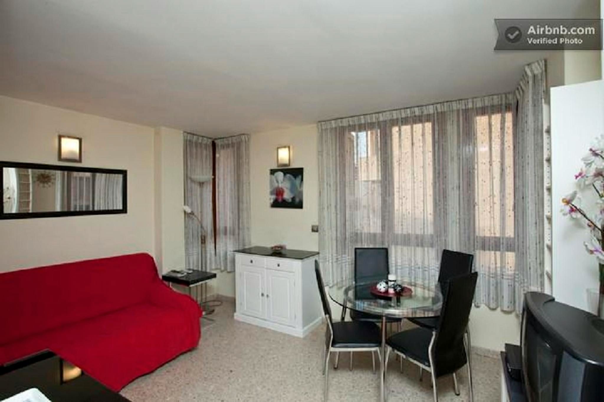 Sala de estar de Piso de alquiler en  Valencia Capital con Aire acondicionado, Calefacción y Amueblado