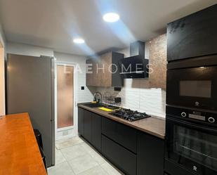 Kitchen of Flat for sale in  Valencia Capital  with Air Conditioner, Heating and Terrace