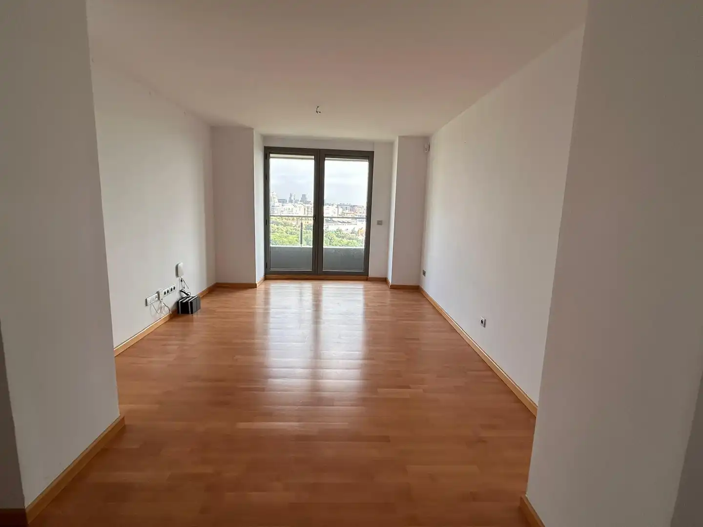 Wohnzimmer von Wohnung zum Verkauf in Mislata mit Klimaanlage, Heizung und Parkett