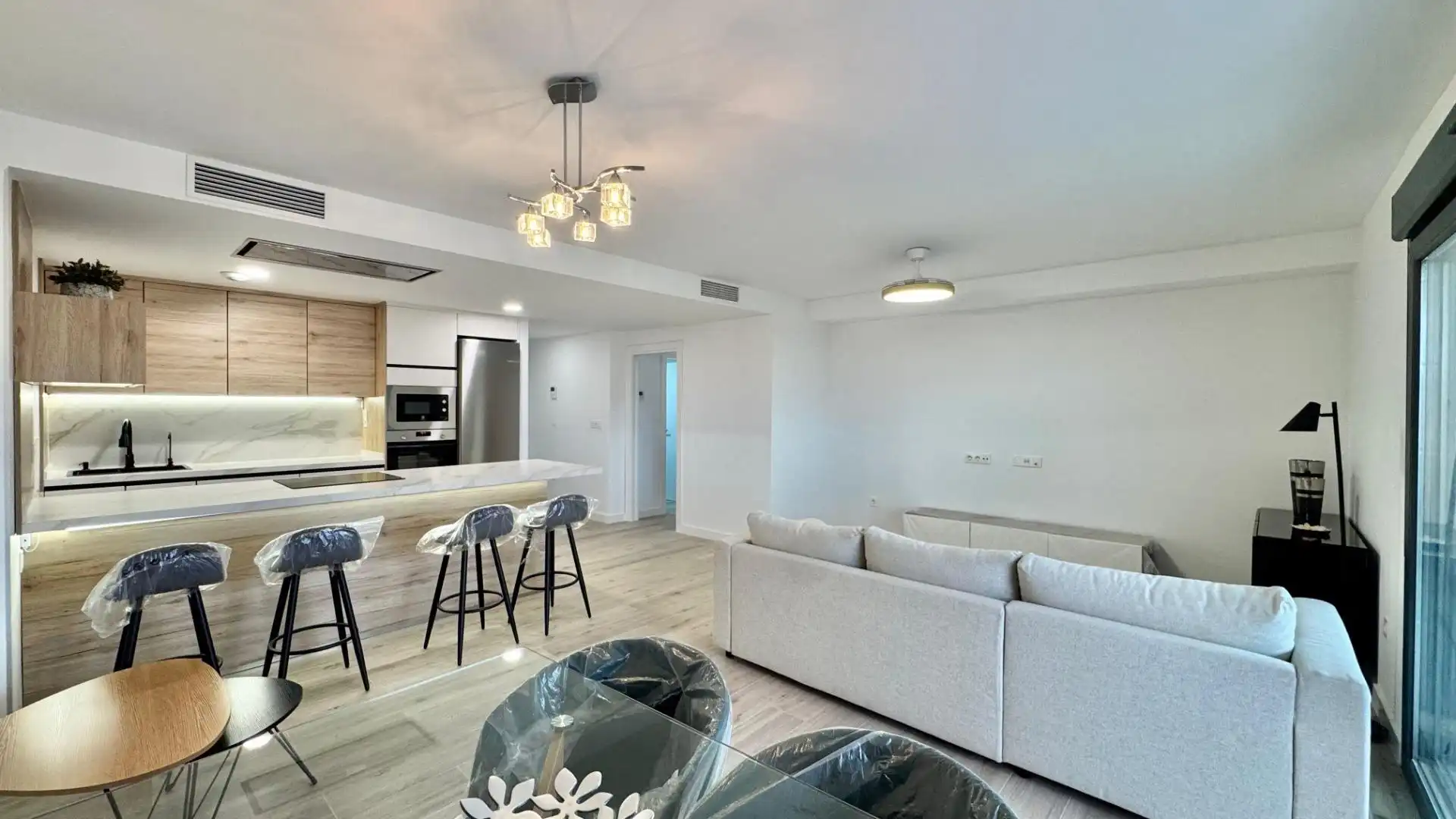 Flat with terrace to rent in Avenida de la Marina Española, imagen 4