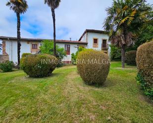 Vista exterior de Casa o xalet en venda en Villaviciosa amb Calefacció, Jardí privat i Parquet