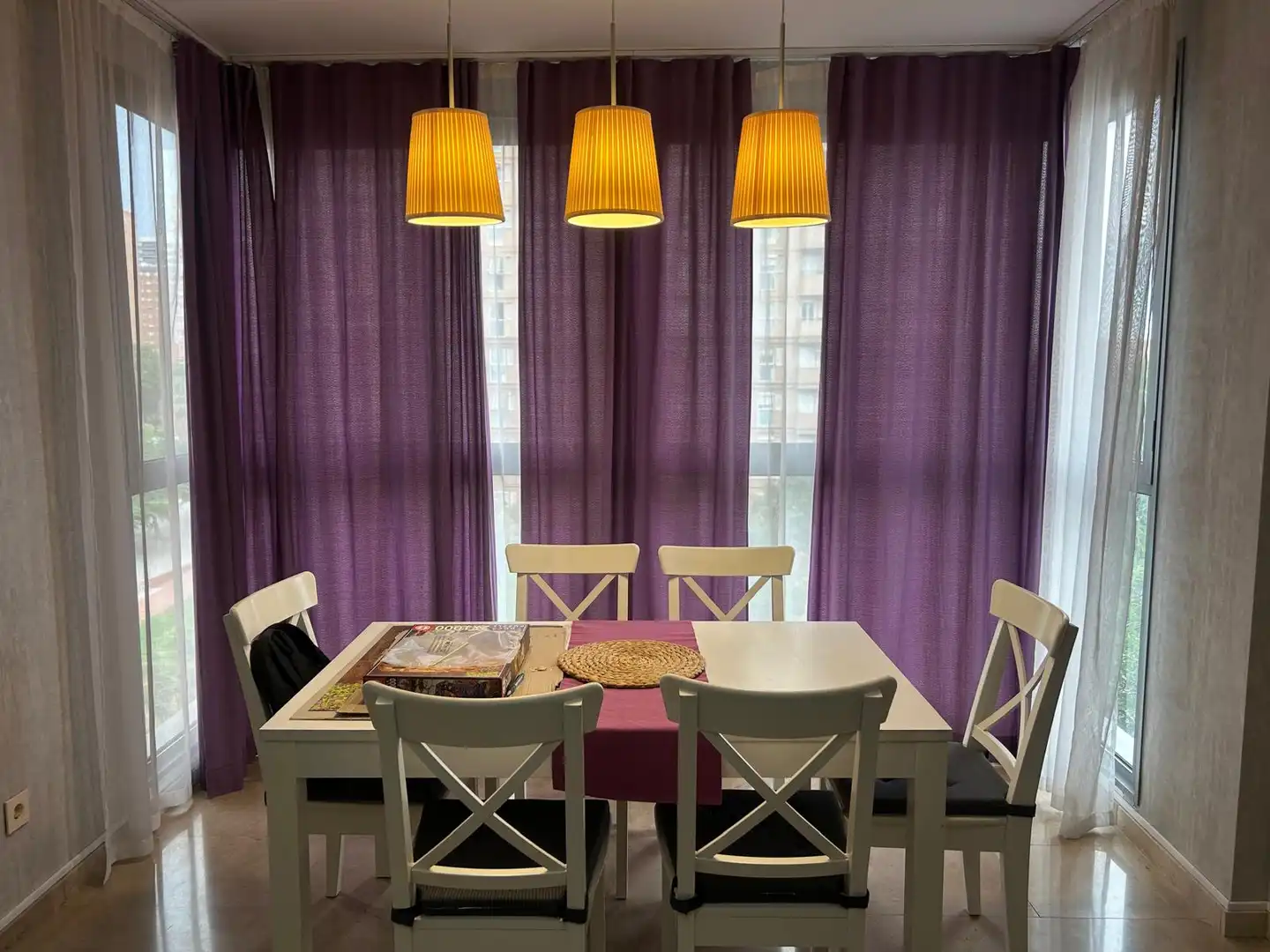 Comedor de Piso de alquiler en Valencia con Aire acondicionado, Amueblado y Horno