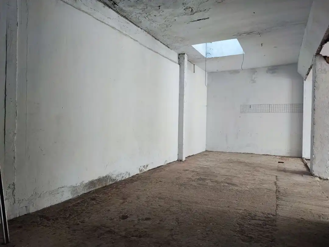 Local comercial de lloguer a Calle de los Herrán, imagen 7