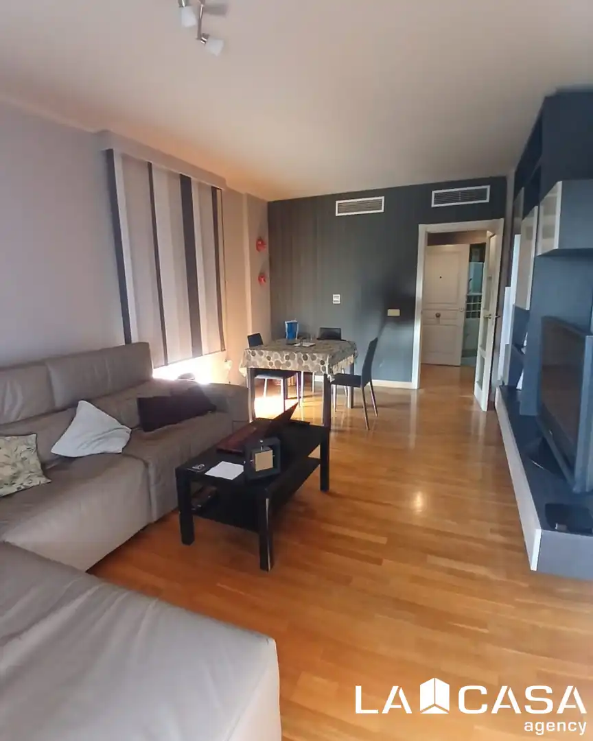 Appartamento con piscina in vendita a Calle Cueva de Menga