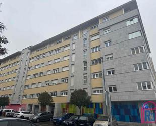 Vista exterior de Apartament en venda en León Capital  amb Calefacció, Terrassa i Traster