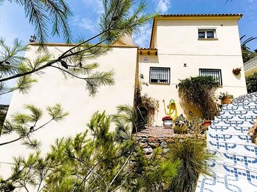 Villa mit Pool zum Verkauf in Calle  Mayor