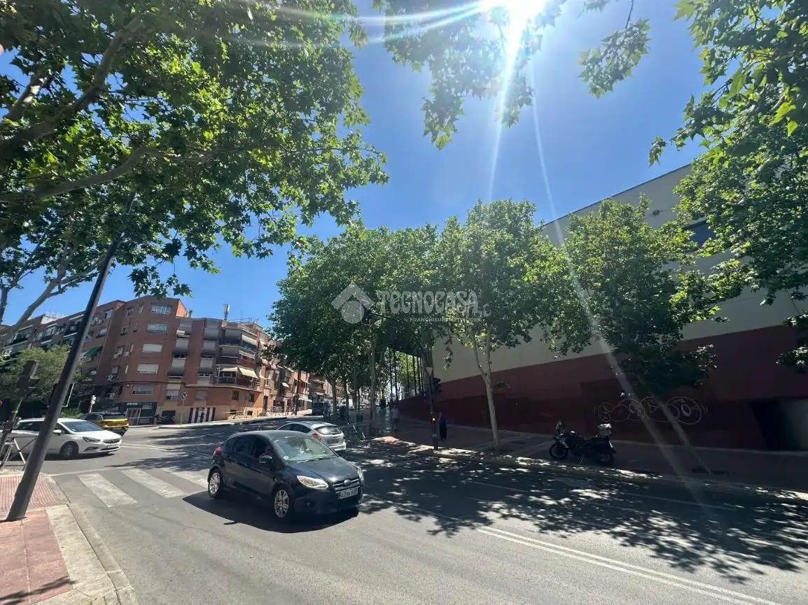 Vista exterior de Pis en venda en San Sebastián de los Reyes amb Terrassa i Balcó