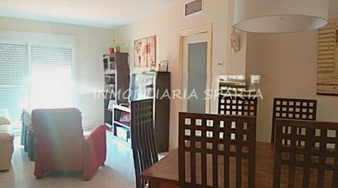 Foto 2 von Wohnung zur Miete in Avenida Clara Campoamor, Barrio Alto, San Juan de Aznalfarache