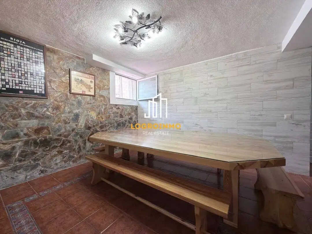 Casa o chalet en venta en El Redal con Calefacción, Trastero y Piscina