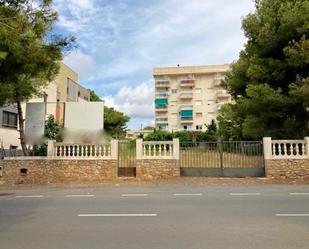 Vista exterior de Residencial en venda en Mont-roig del Camp