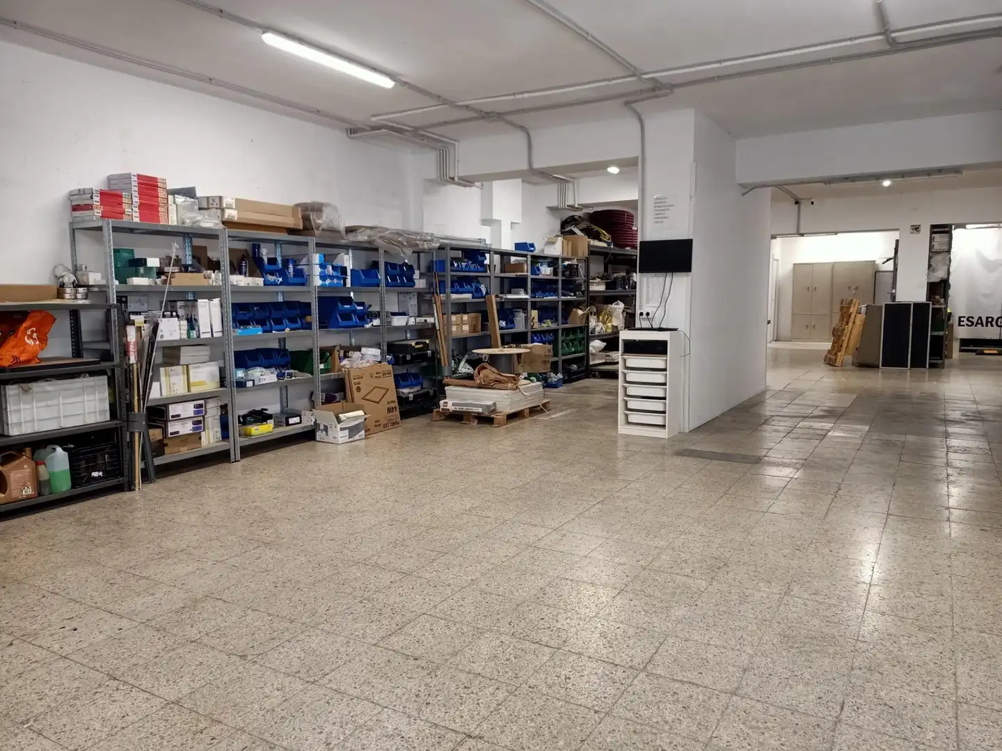Local commercial à louer à Col.legis Nous, imagen 7