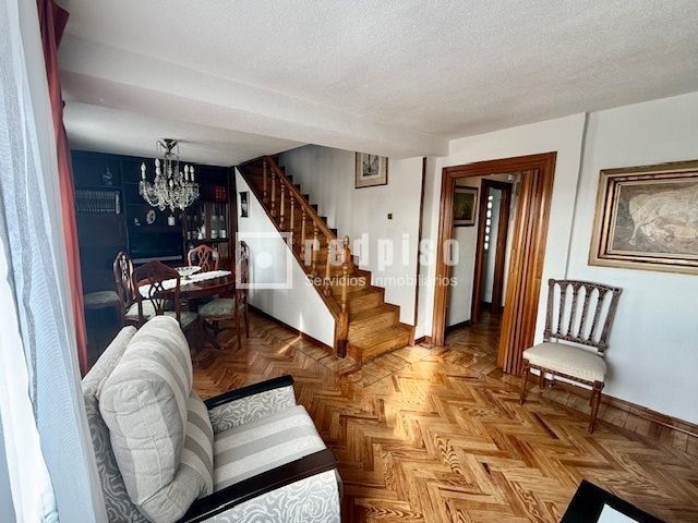 Living room of Duplex for sale in  Madrid Capital