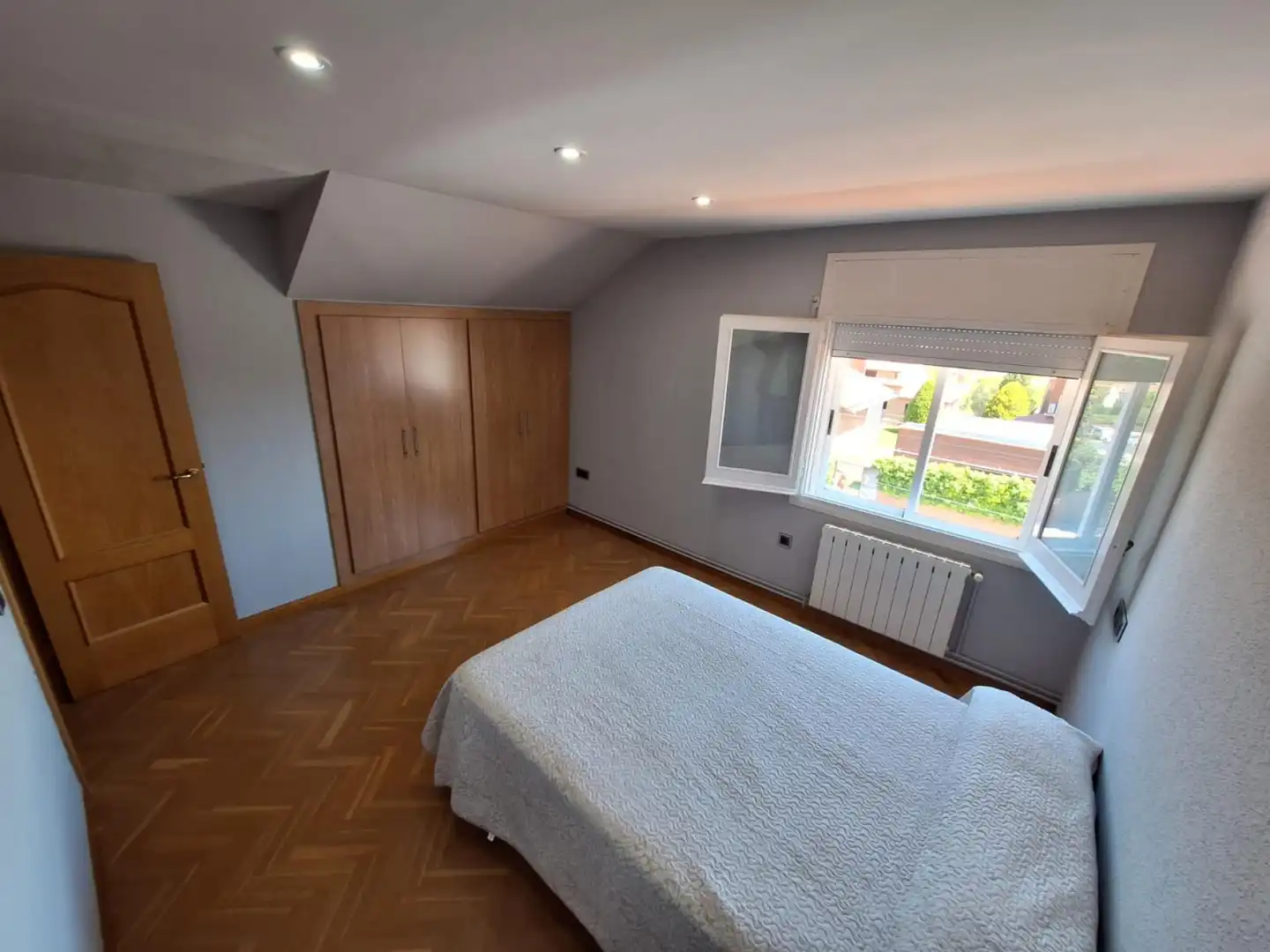 Bedroom of Houses for sale in El Vendrell  with Heating and Swimming Pool