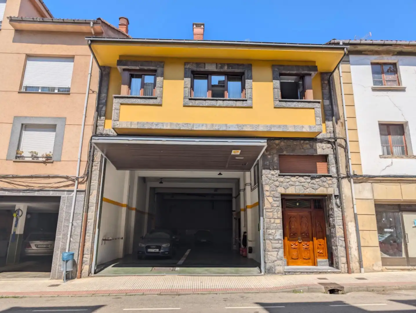 Vista exterior de Casa o xalet en venda en Aller amb Calefacció, Jardí privat i Terrassa