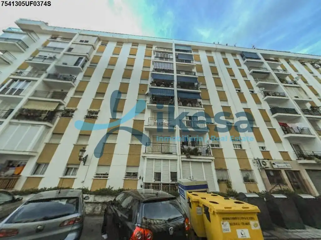 Piso con ascensor en venta en Estepona Pueblo
