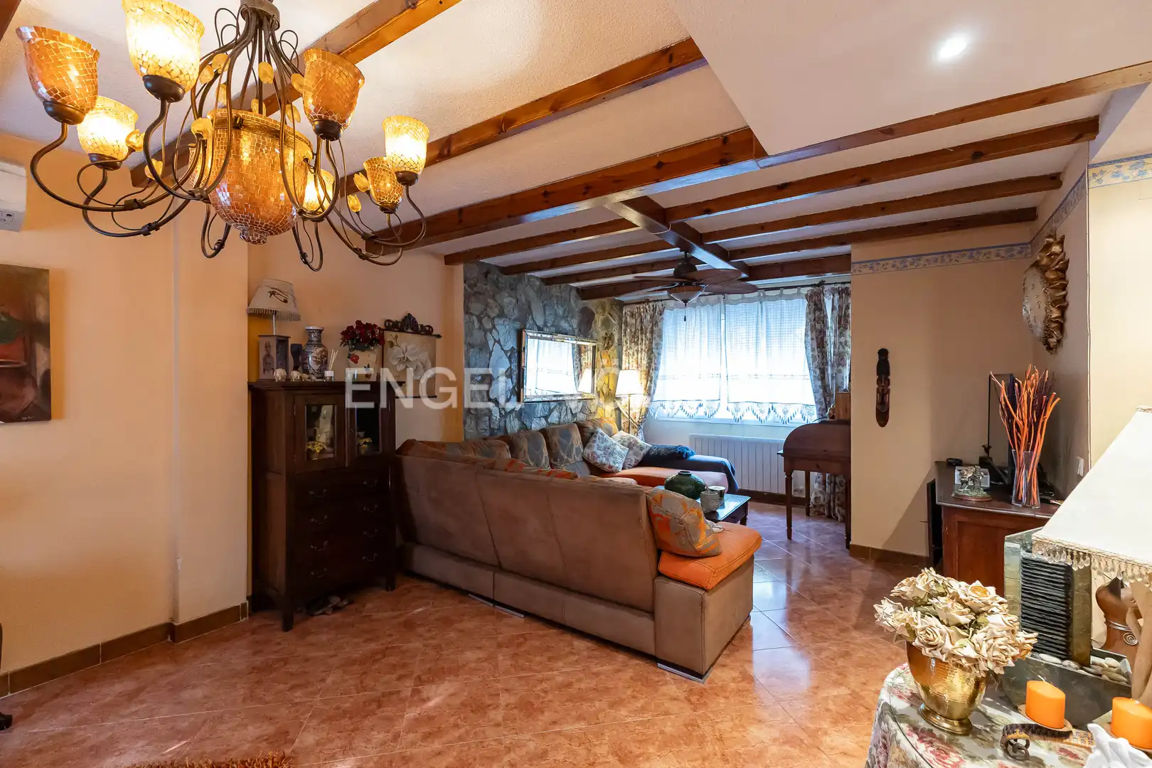 Sala d'estar de Casa o xalet en venda en Getafe amb Aire condicionat, Calefacció i Jardí privat