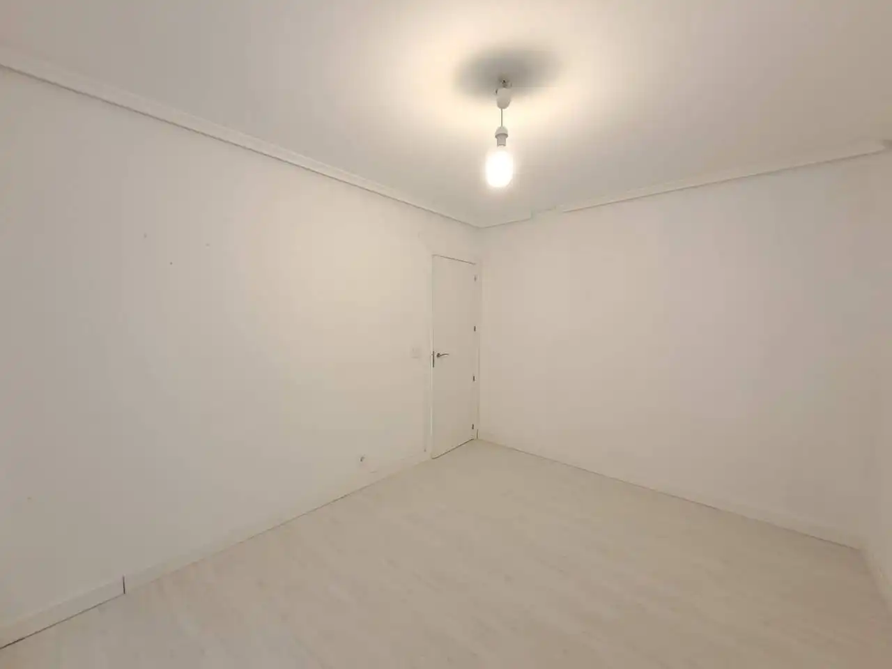 Bedroom of Flat for sale in Burgos  with Heating, Parquet flooring and Storage room