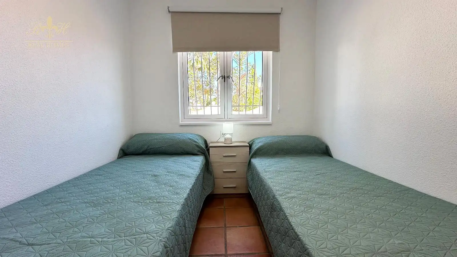 Habitación de Piso de alquiler en L'Alfàs del Pi con Aire acondicionado, Terraza y Piscina