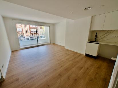 Living room of Flat to rent in Terrassa  with Air Conditioner and Balcony