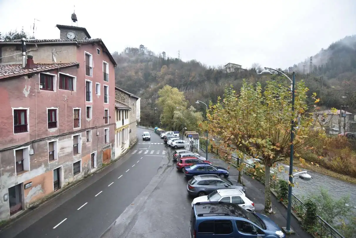Vista exterior de Pis en venda en Bergara amb Traster i Balcó