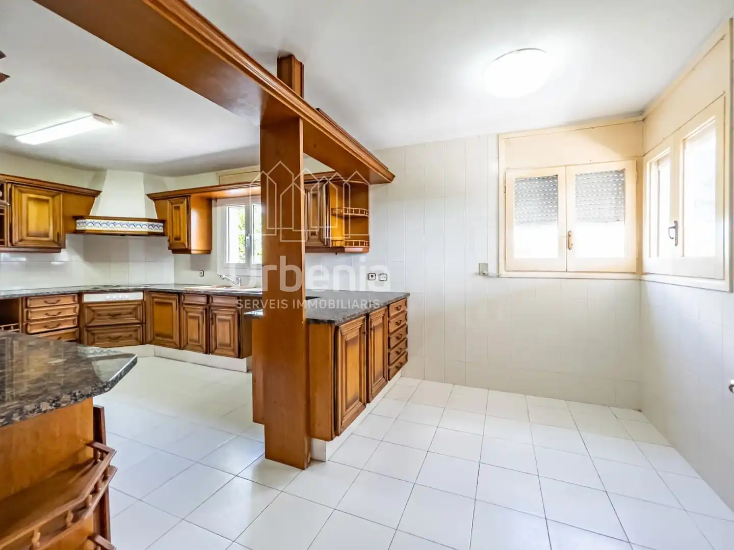 Casa con piscina en venta en Nucli Urbà, imagen 14
