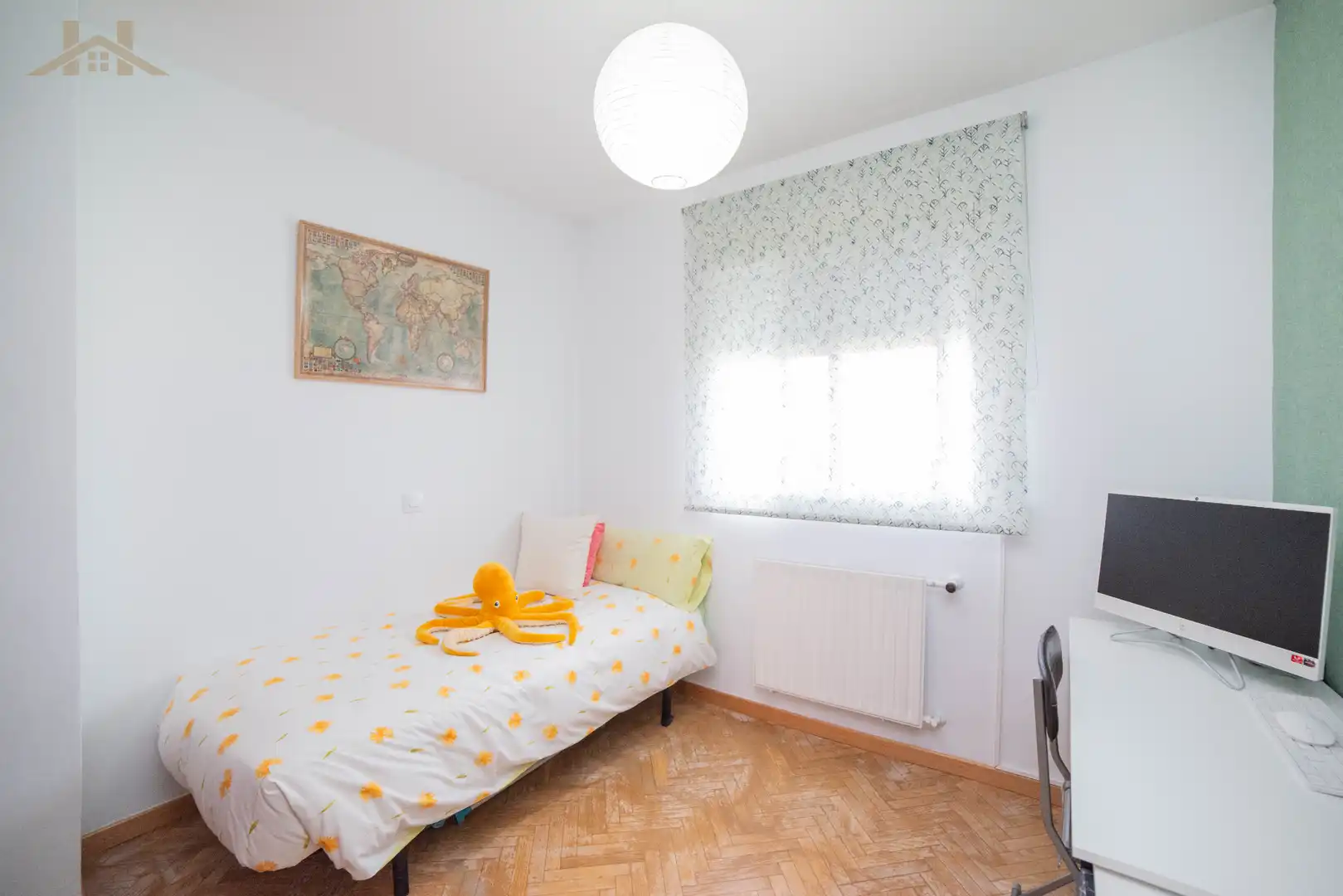 Habitación de Casa adosada en venta en Ciempozuelos con Aire acondicionado, Calefacción y Jardín privado