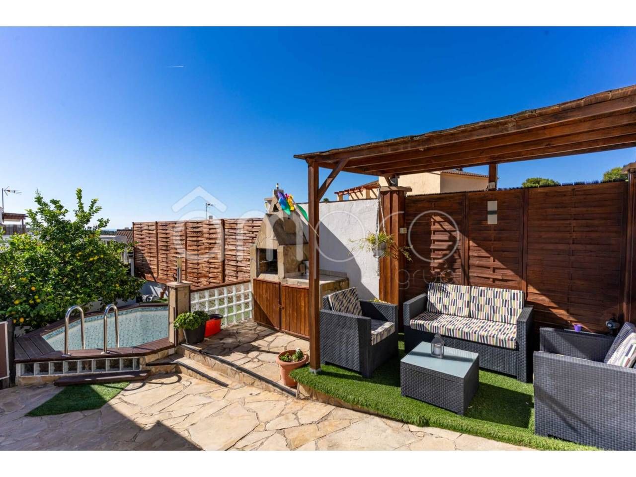 Terrassa de Casa adosada en venda en La Pobla de Montornès   amb Aire condicionat, Jardí privat i Parquet