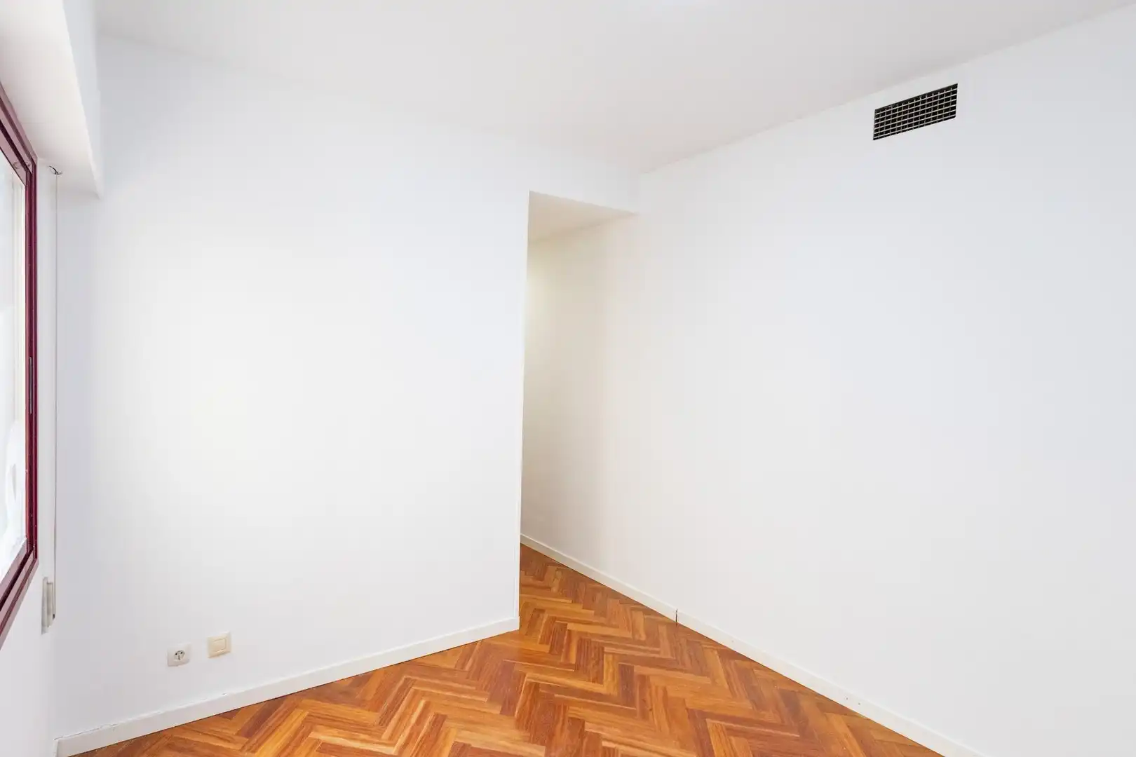 Dormitori de Pis de lloguer en Madrid amb Aire condicionat i Calefacció