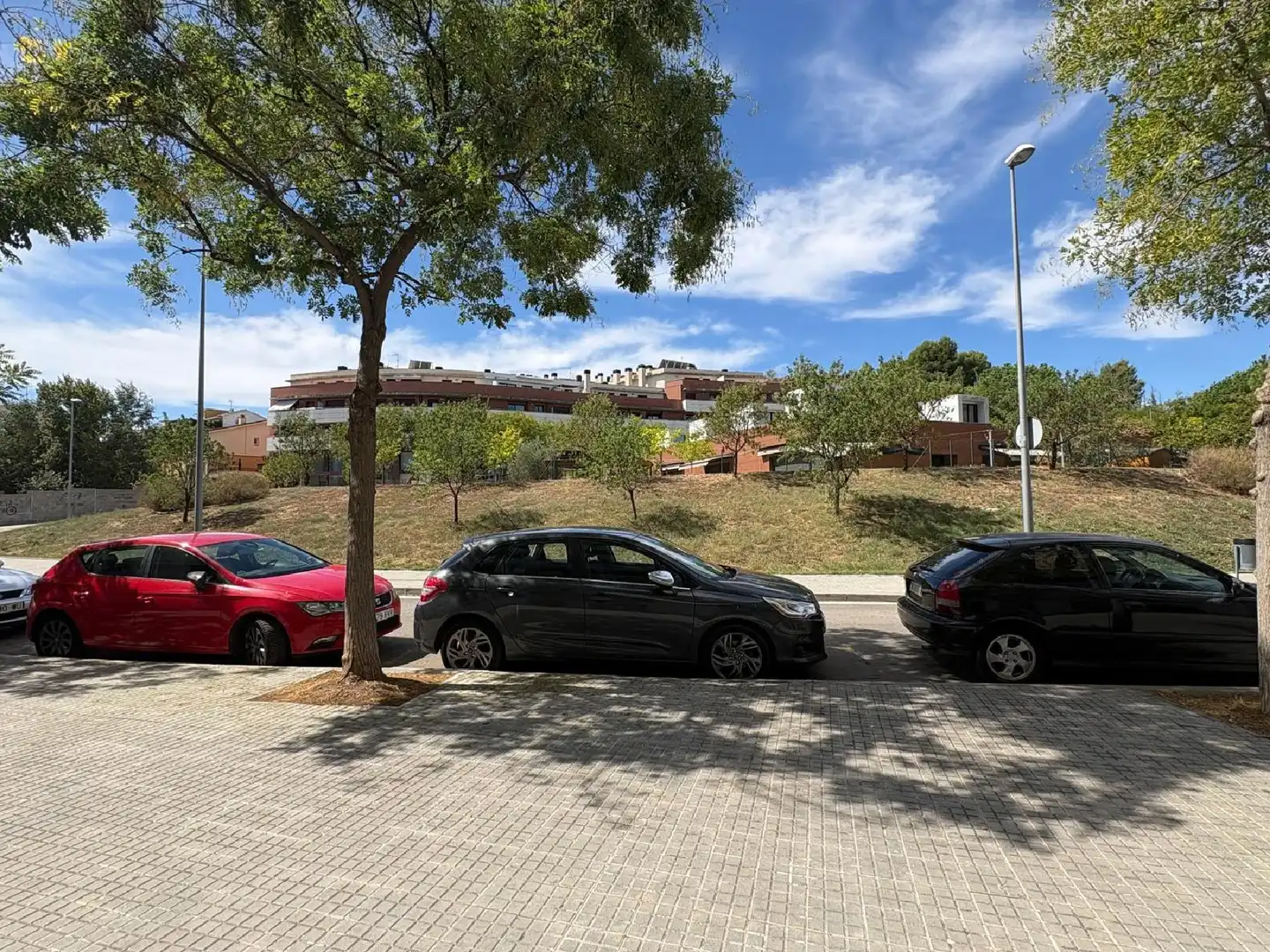 Aparcament de Local en venda en Barri Mion - Puigberenguer