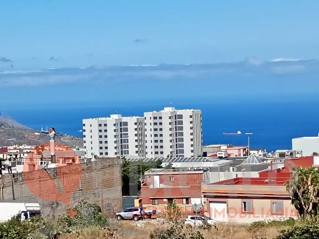 Vista exterior de Casa adosada en venda en Santa Cruz de Tenerife amb Terrassa i Traster