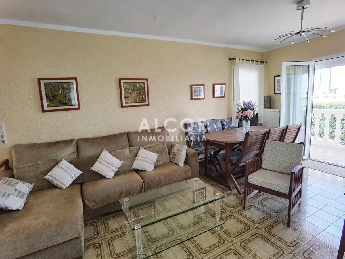 Sala d'estar de Casa o xalet en venda en Peñíscola / Peníscola amb Aire condicionat, Calefacció i Jardí privat