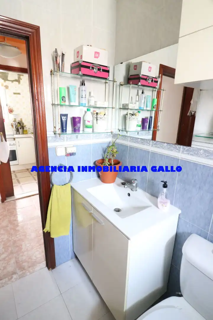 Bathroom of Flat for sale in Sevilla