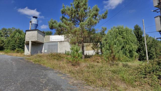 Nave industrial en Venta en Bendaña en Touro